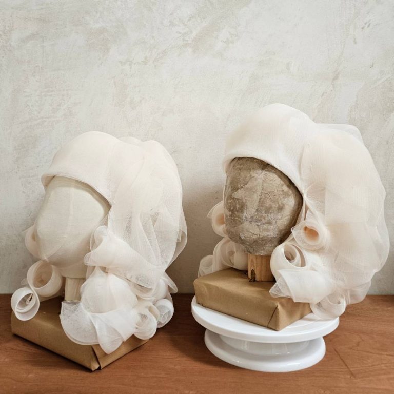 “Marie Antoinette Style”: Soft Wigs
